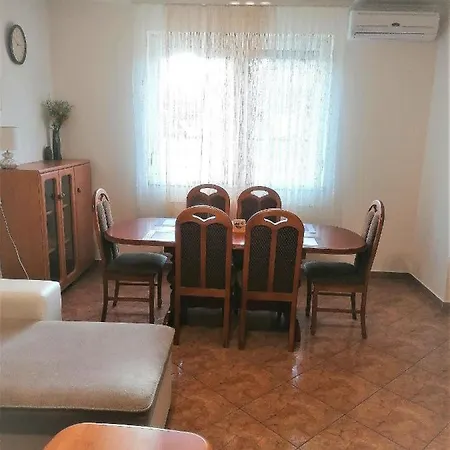 Szabo Laszlo Apartment