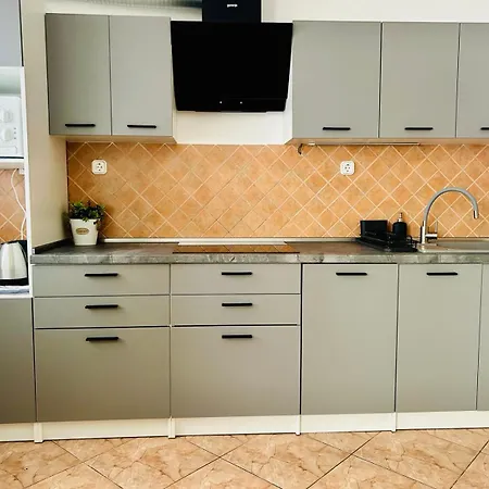 Szabo Laszlo Vip Apartman *